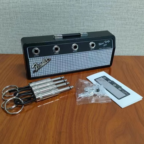 Pluginz Fender Jack Rack Amp Keychain Wall Mount Key Holder w/ 4 Jack Keychains - Picture 11 of 11